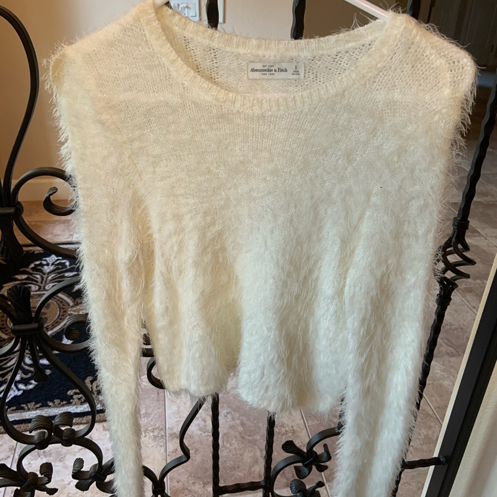 Abercrombie White Eyelash sweater